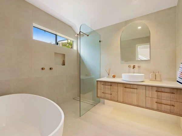 Bathroom-buderim-lrz-construction-sunshine-coast